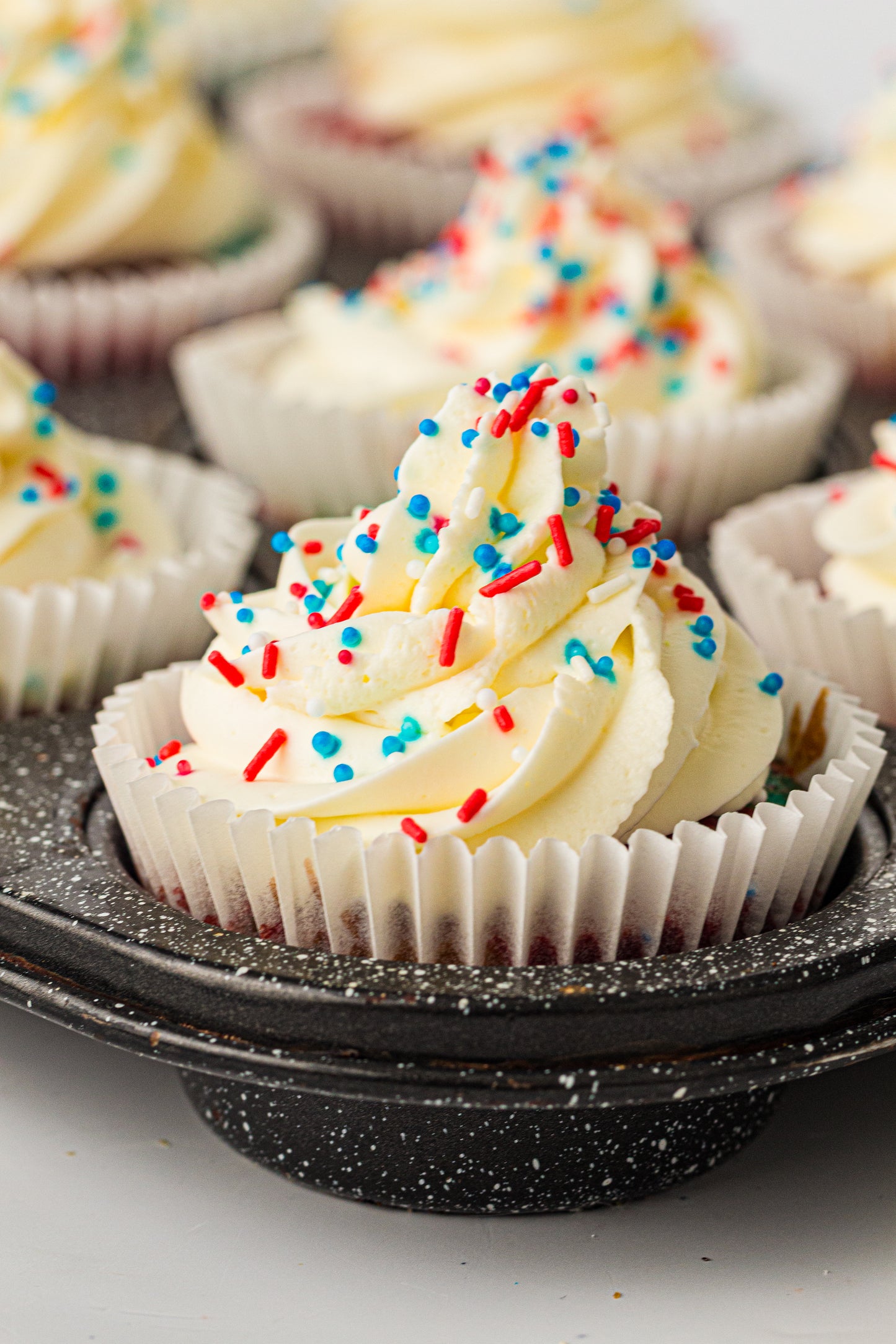 4th of July Tie-Dye Cupcakes – PLR Recipe