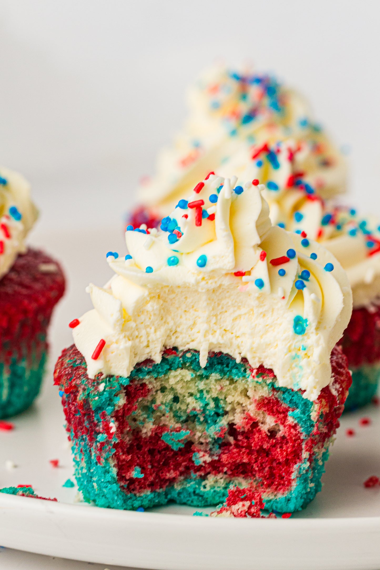 4th of July Tie-Dye Cupcakes – PLR Recipe