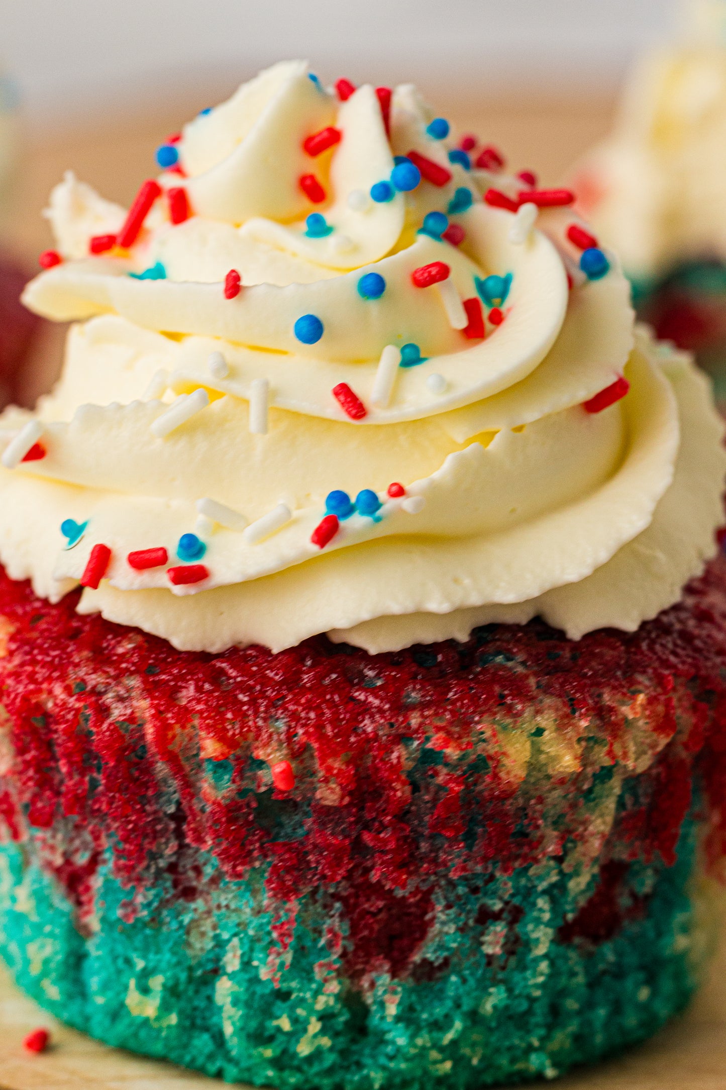 4th of July Tie-Dye Cupcakes – PLR Recipe