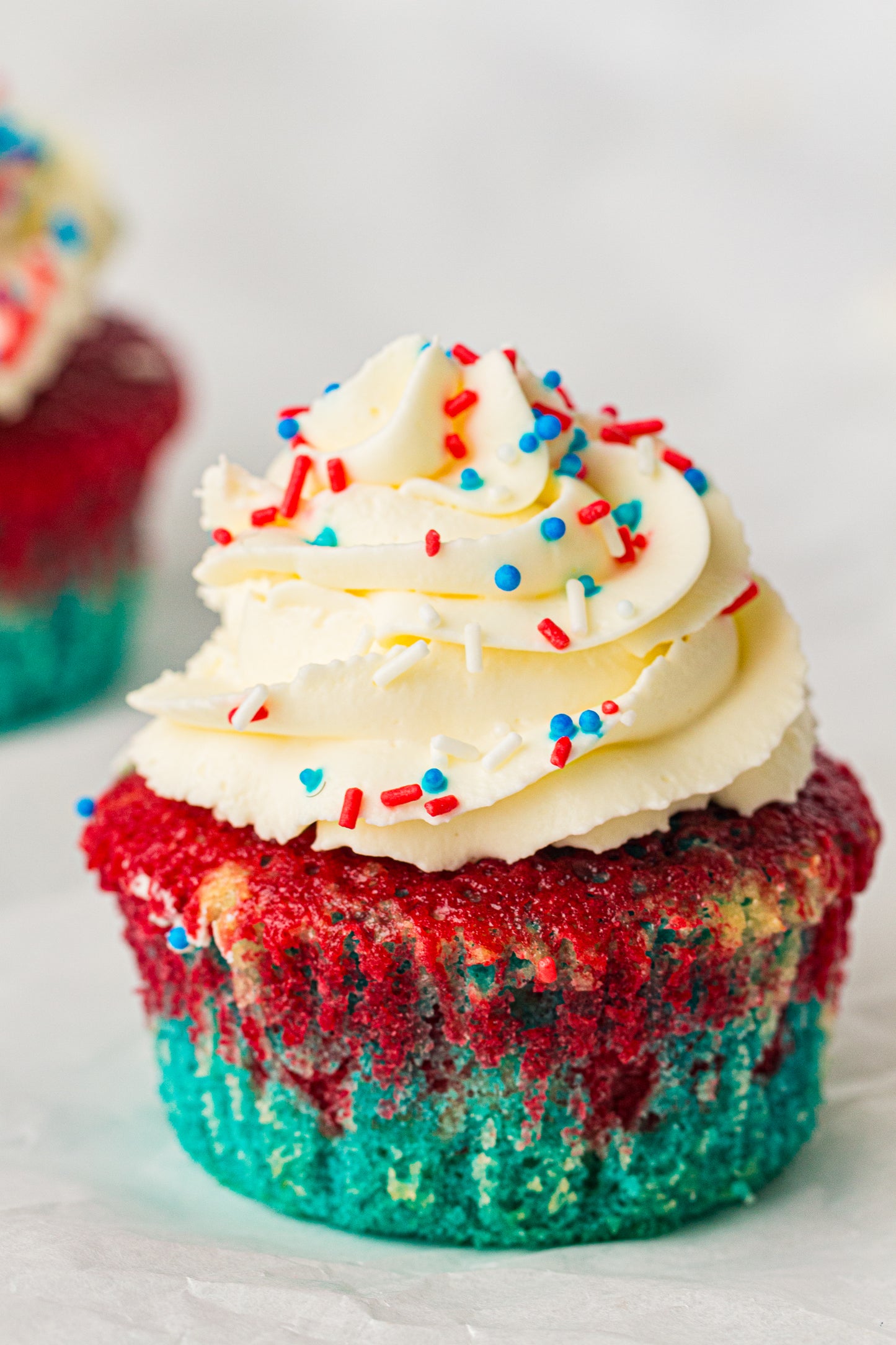4th of July Tie-Dye Cupcakes – PLR Recipe
