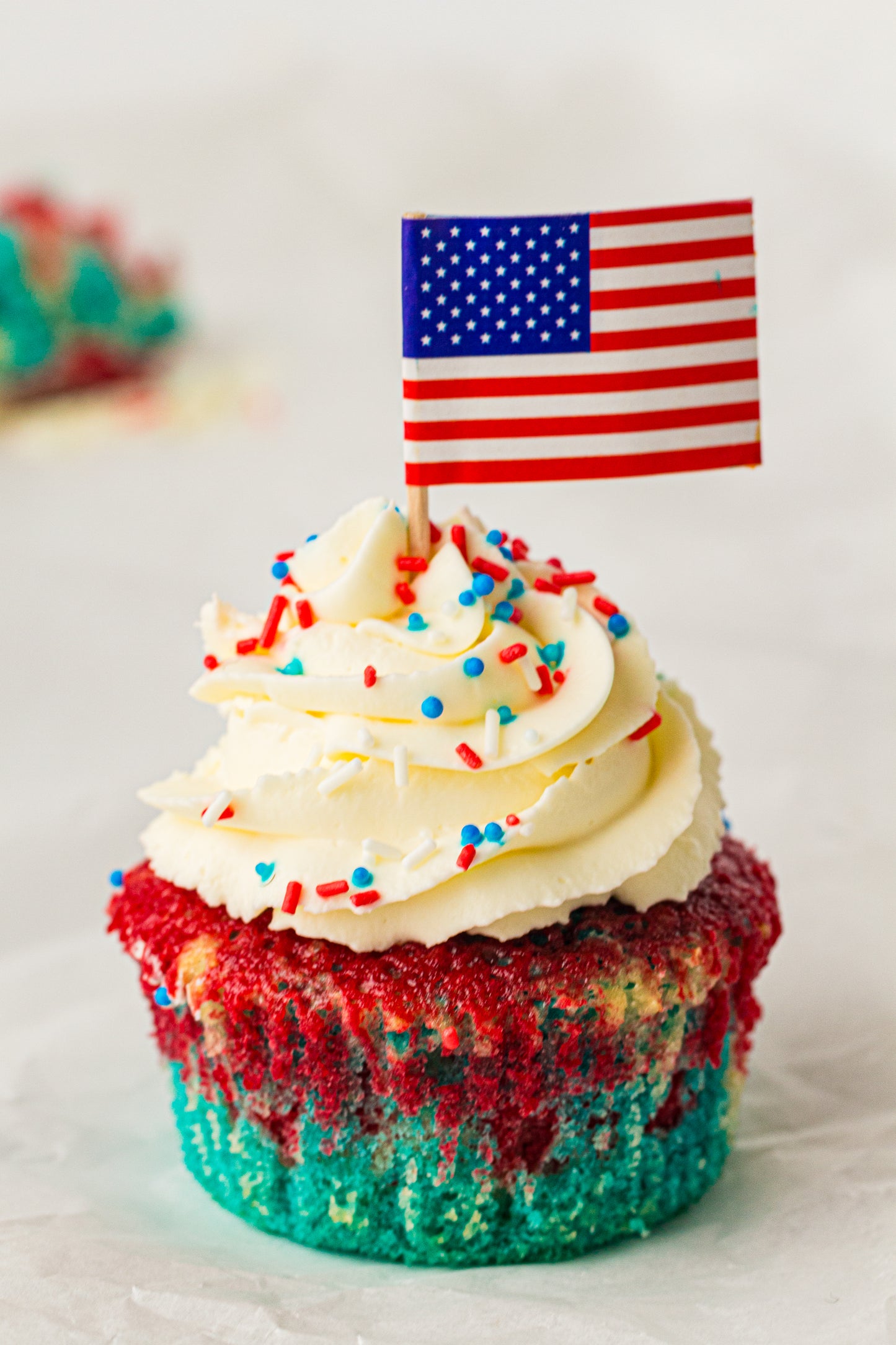 4th of July Tie-Dye Cupcakes – PLR Recipe