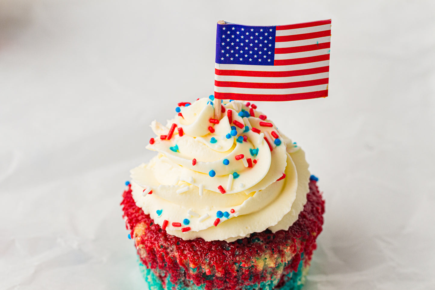 4th of July Tie-Dye Cupcakes – PLR Recipe