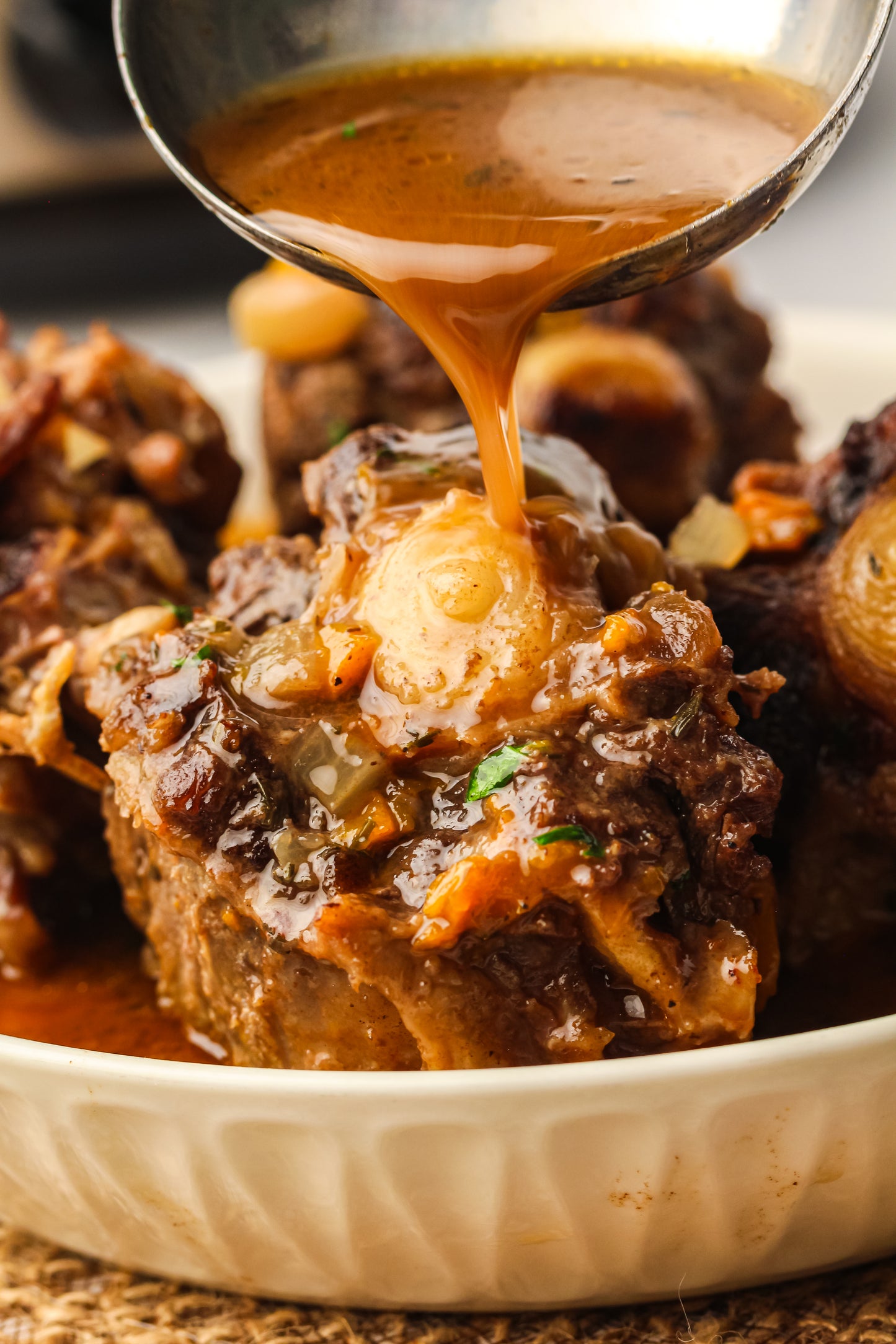 Slow Cooker Oxtails Recipe