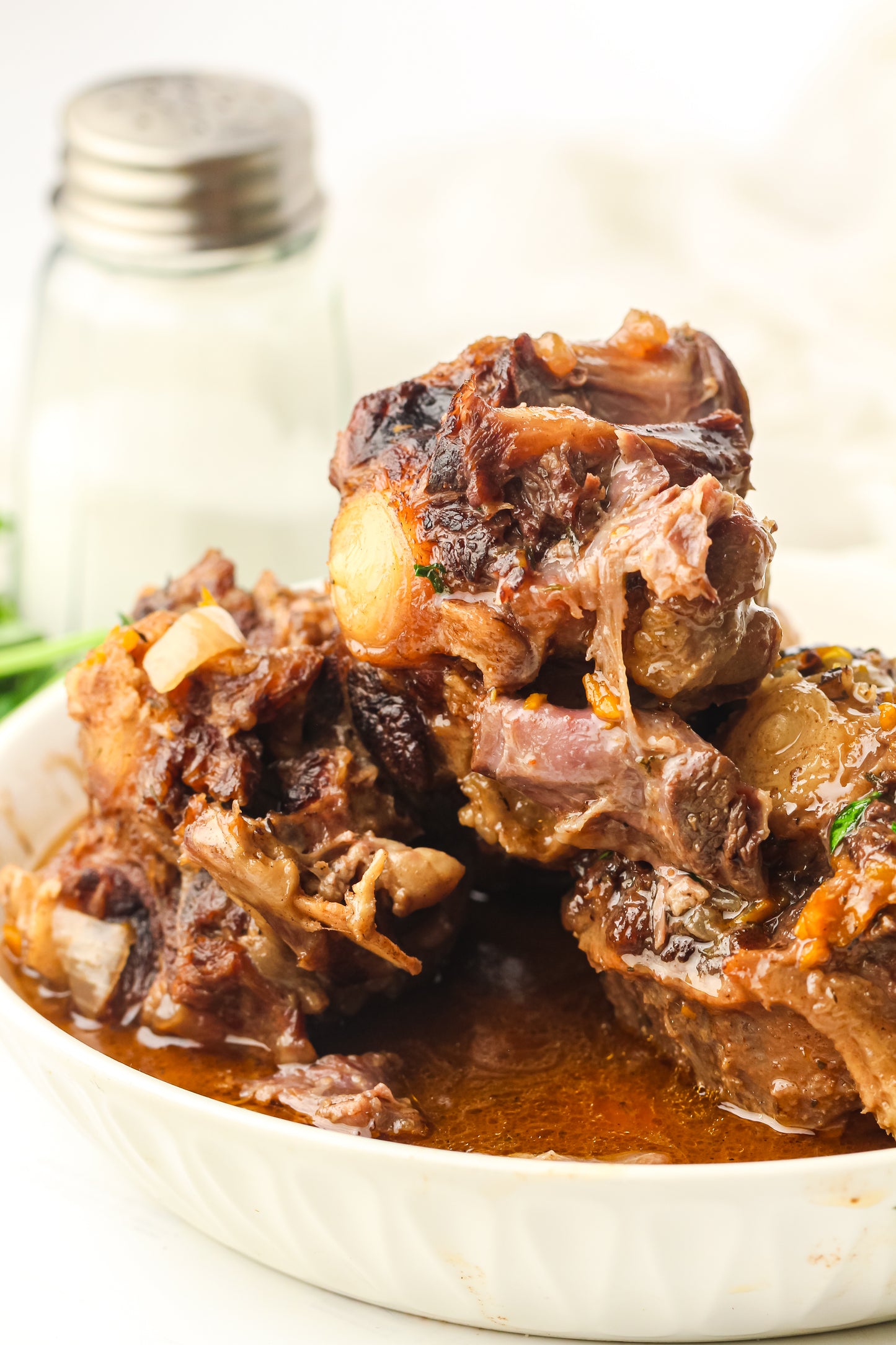 Slow Cooker Oxtails Recipe